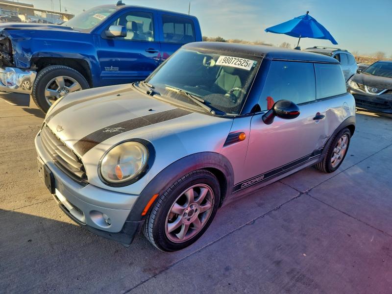 2010 MINI COOPER — VIN WMWMF3C5XATZ64577