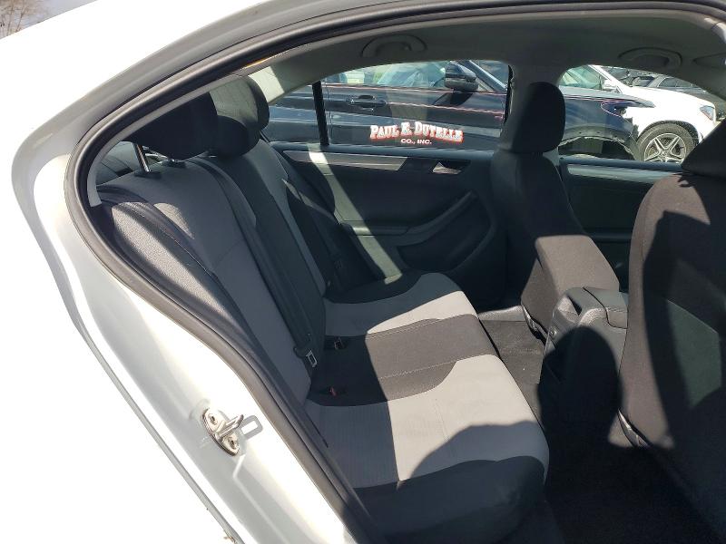 3VW2B7AJ7HM396601