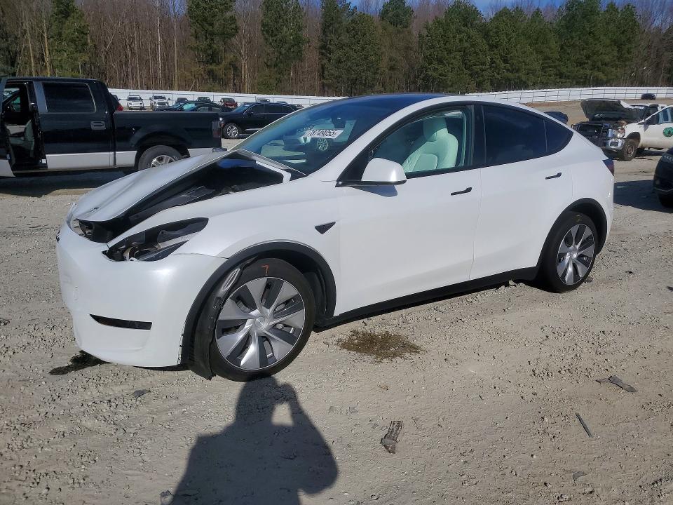 2023 TESLA MODEL Y — VIN 7SAYGDEE7PF700414