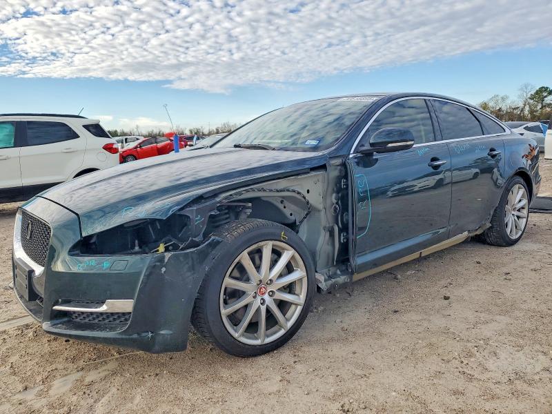 2016 JAGUAR XJ — VIN SAJWA1C71G8W01405