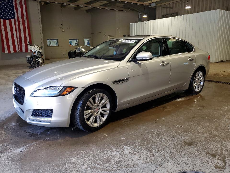 2016 JAGUAR XF — VIN SAJBJ4BV5GCY16735