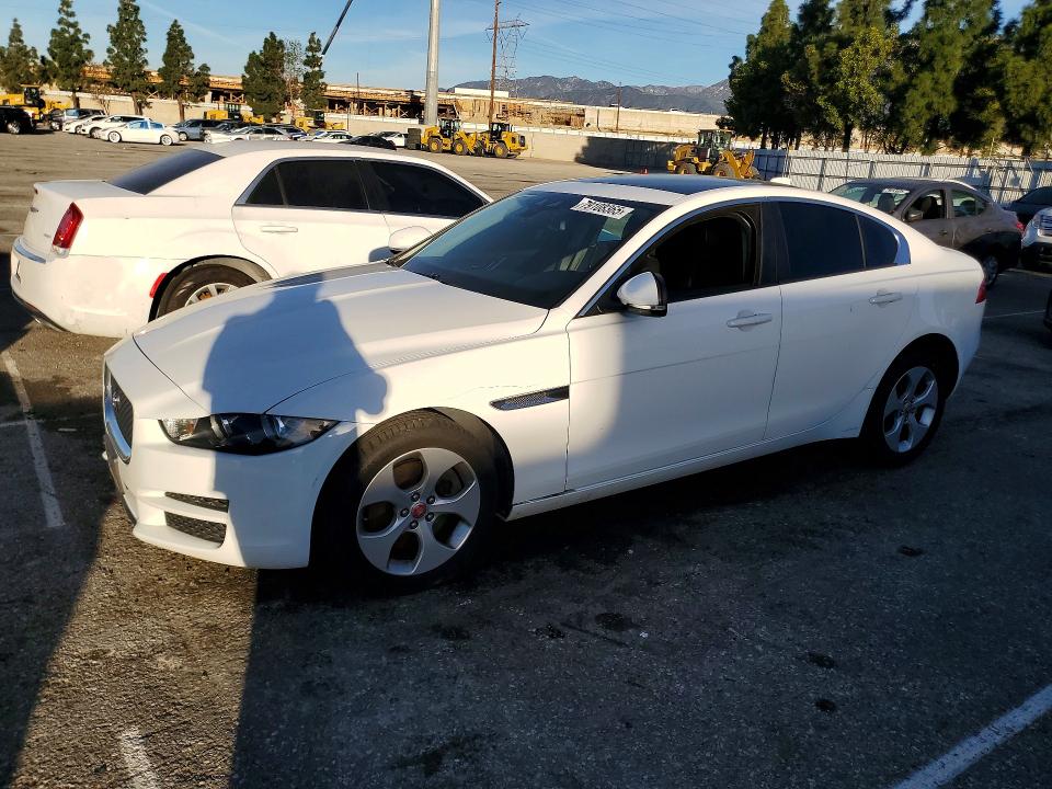2018 JAGUAR XE — VIN SAJAR4FX7JCP34383