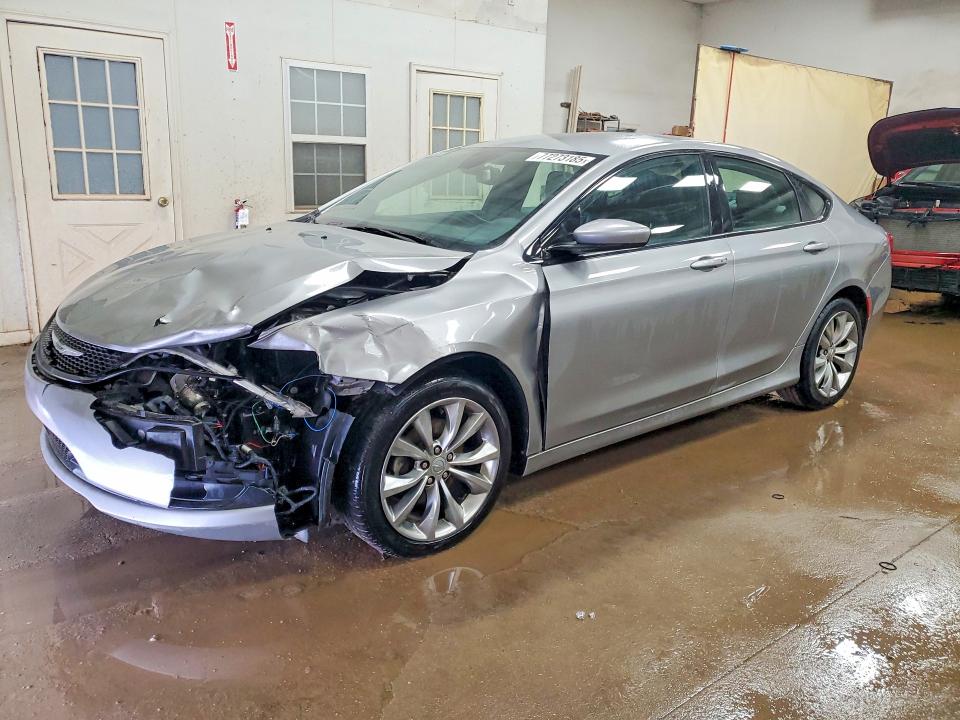 2015 CHRYSLER 200 — VIN 1C3CCCBB0FN721892