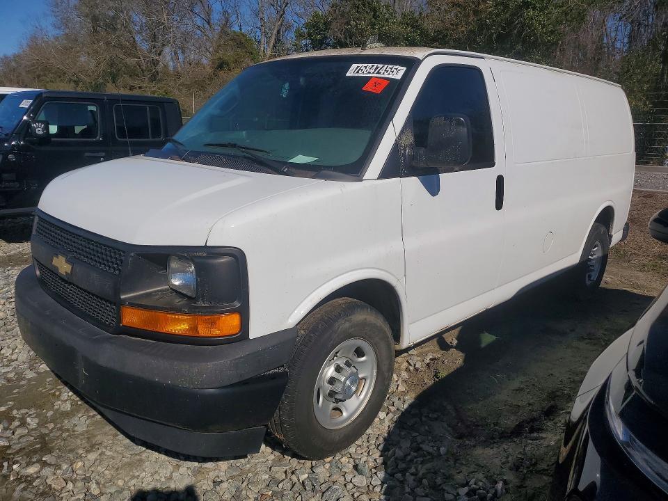 2017 CHEVROLET EXPRESS G2500 — VIN 1GCWGAFF2H1348749
