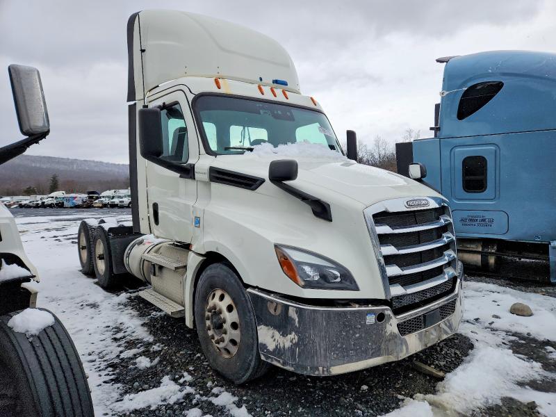 2019 FREIGHTLINER CASCADIA 126 — VIN 3AKJHLDR6KSLH4338