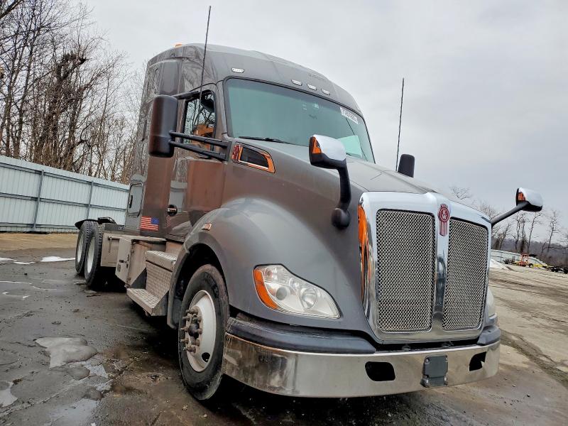 2020 KENWORTH T680 — VIN 1XKYDK9X0LJ296112