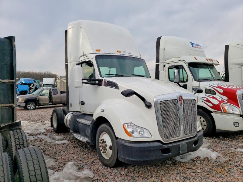 2016 KENWORTH T680 — VIN 1XKYA48X6GJ496486