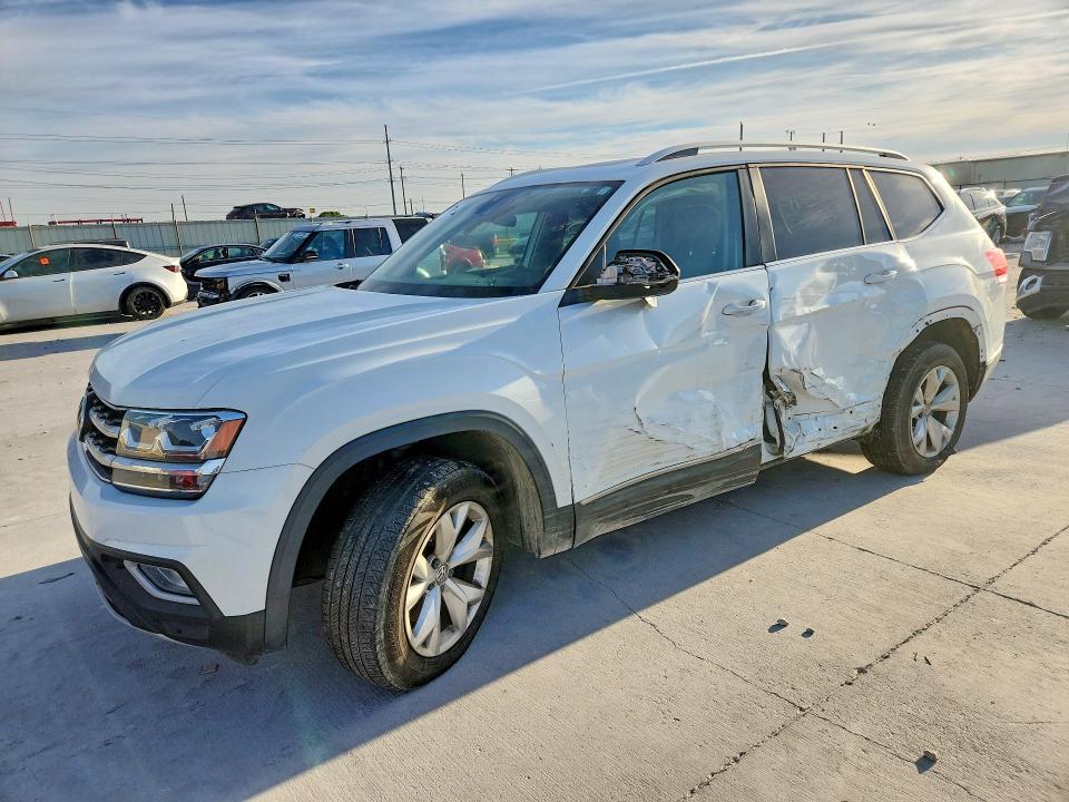 2018 VOLKSWAGEN ATLAS — VIN 1V2ER2CA2JC545725