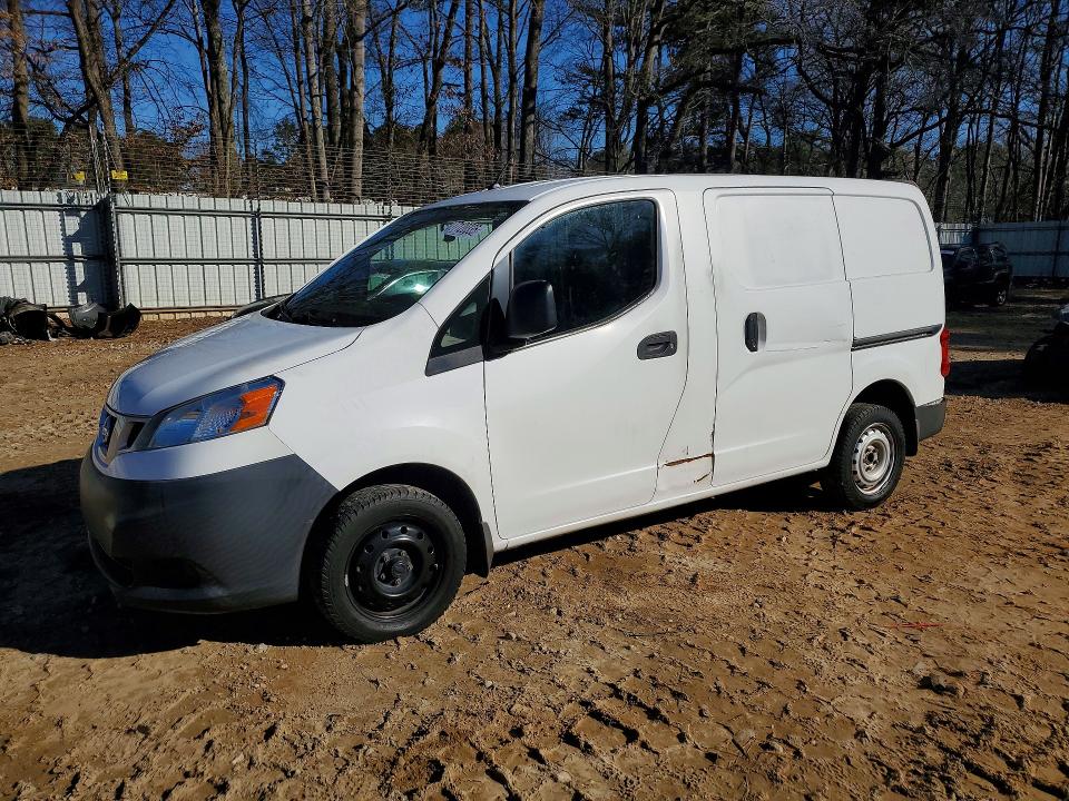 2015 NISSAN NV200 — VIN 3N6CM0KN3FK690710