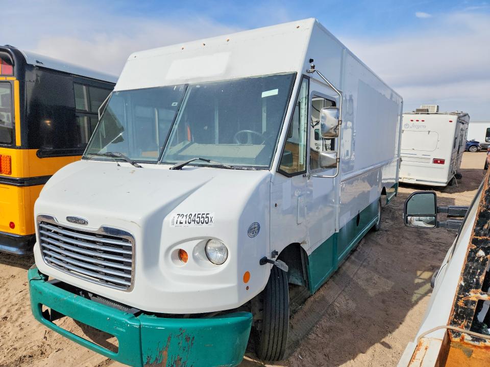 2015 FREIGHTLINER CHASSIS M — VIN 4UZAAPDU4FCGP2737