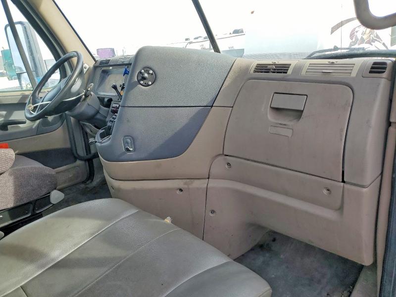 2015 FREIGHTLINER CASCADIA — VIN 1FUJGEDV4FLGJ9724