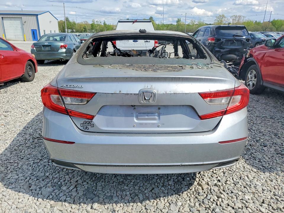 1HGCV1F17JA085646