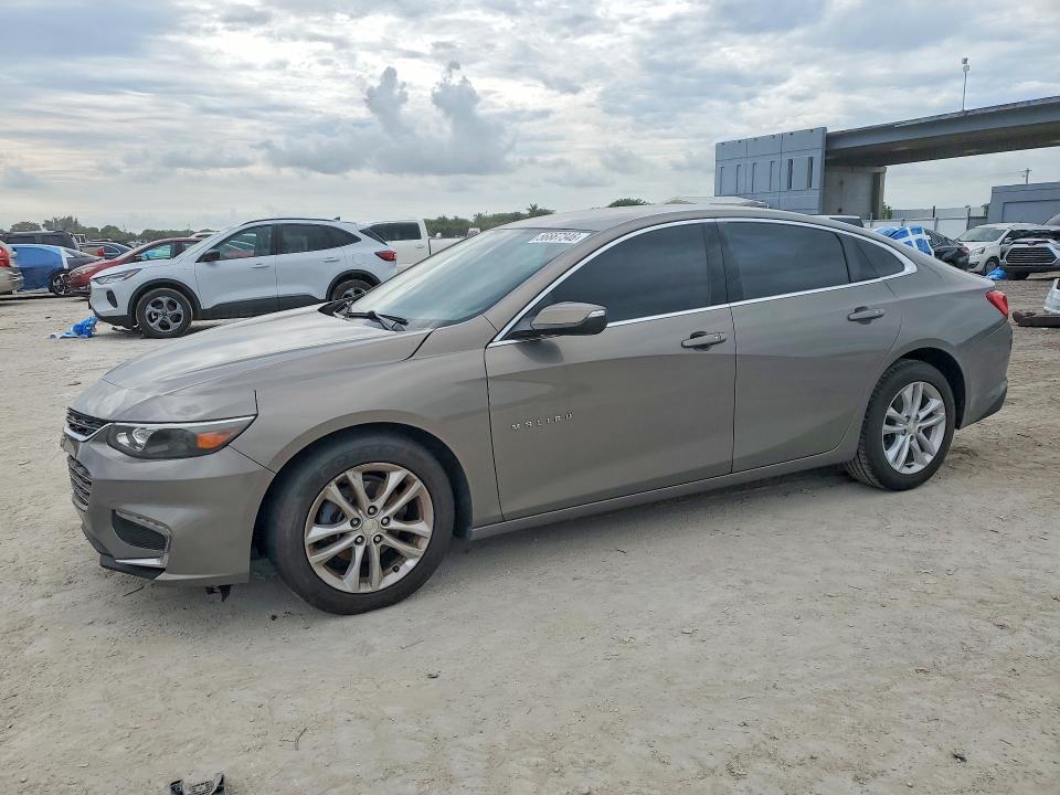 2018 CHEVROLET MALIBU — VIN 1G1ZD5ST1JF155812