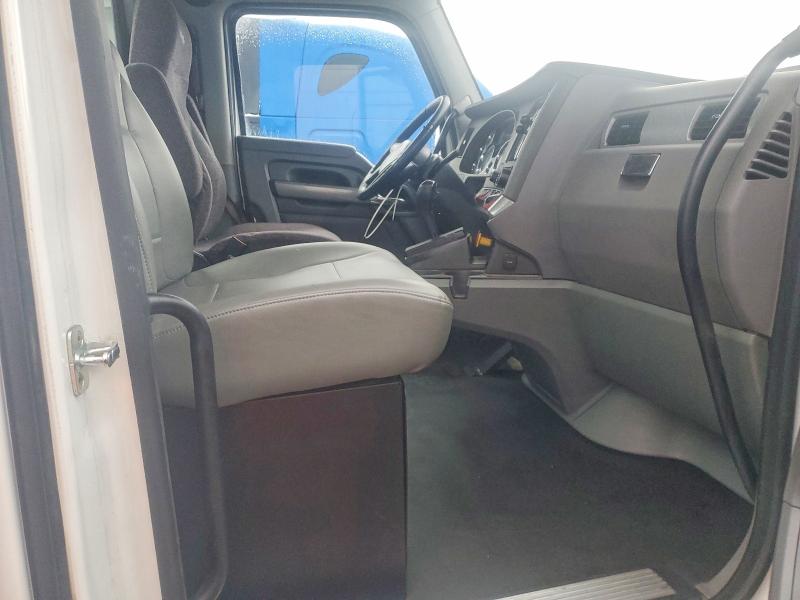 2016 KENWORTH CONSTRUCTI — VIN 1XKYA48X3GJ496543