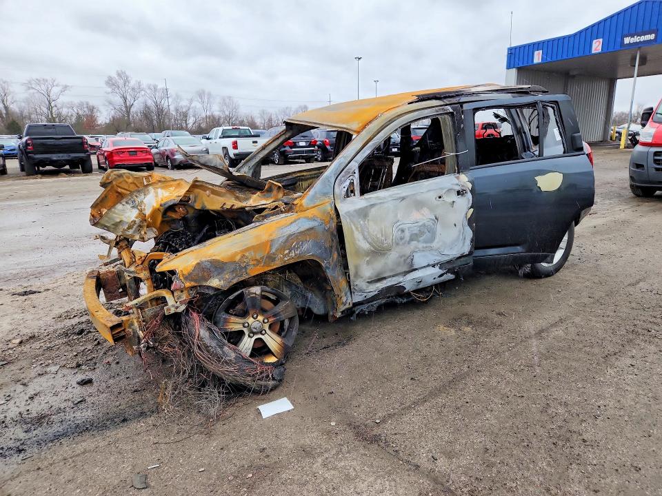 2015 JEEP COMPASS — VIN 1C4NJDEB4FD163076