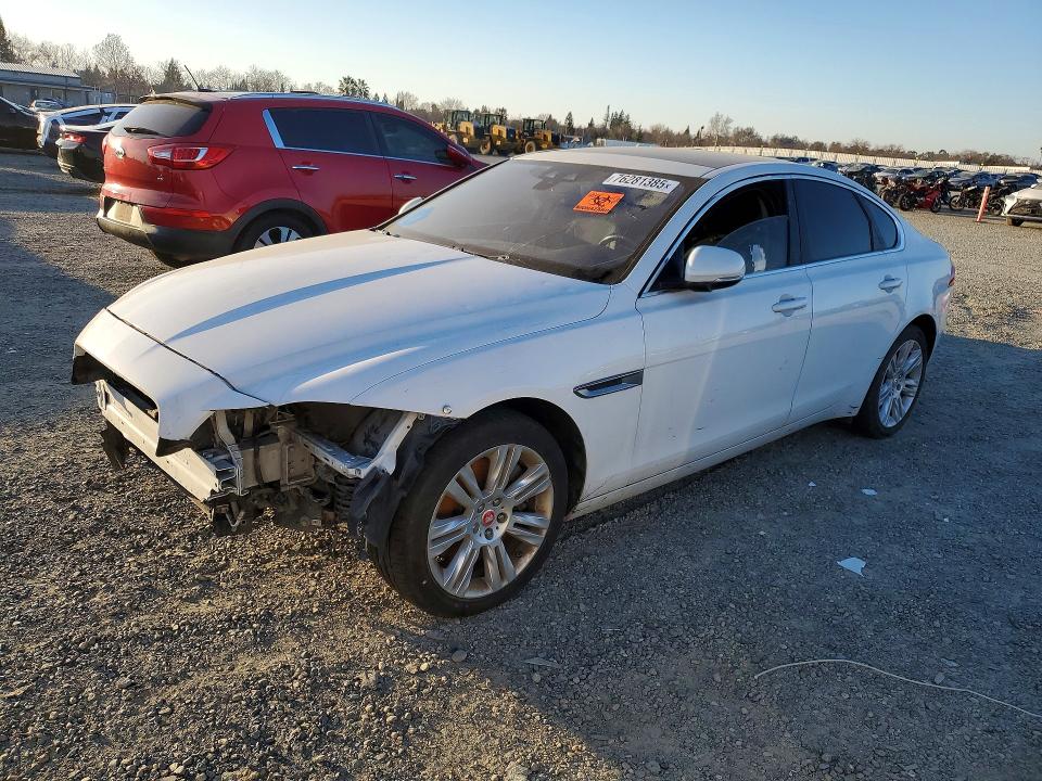 2016 JAGUAR XF — VIN SAJBD4BVXGCY20495