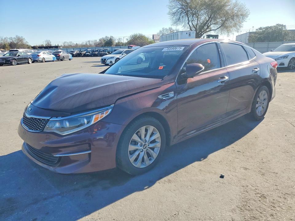 2016 KIA OPTIMA — VIN 5XXGU4L3XGG104875