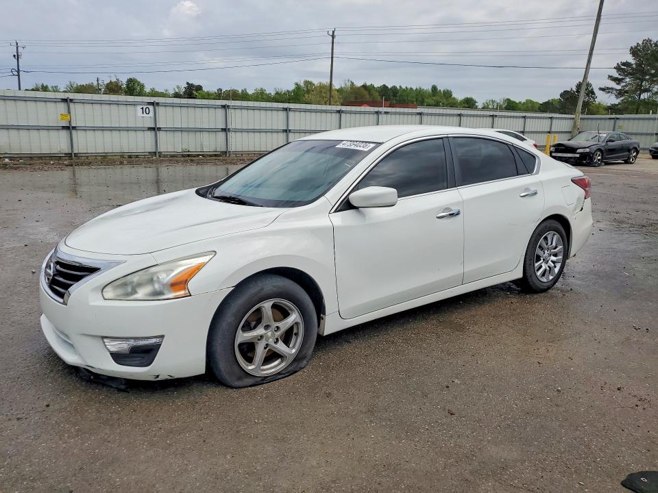 2015 NISSAN ALTIMA — VIN 1N4AL3AP3FC441076