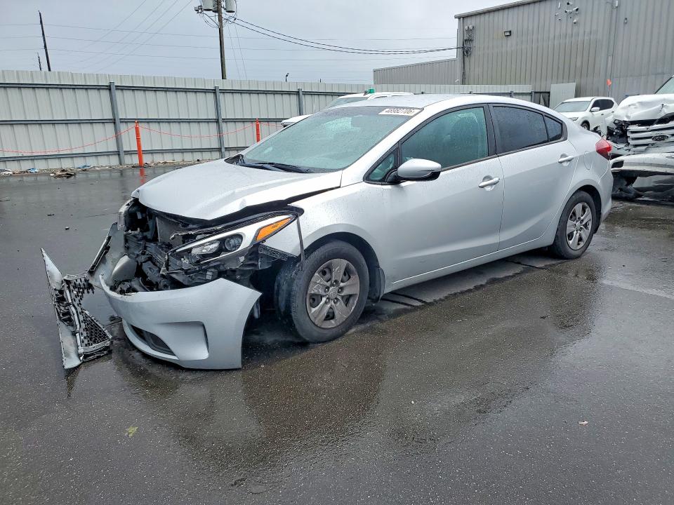 2017 KIA FORTE — VIN 3KPFK4A79HE096205