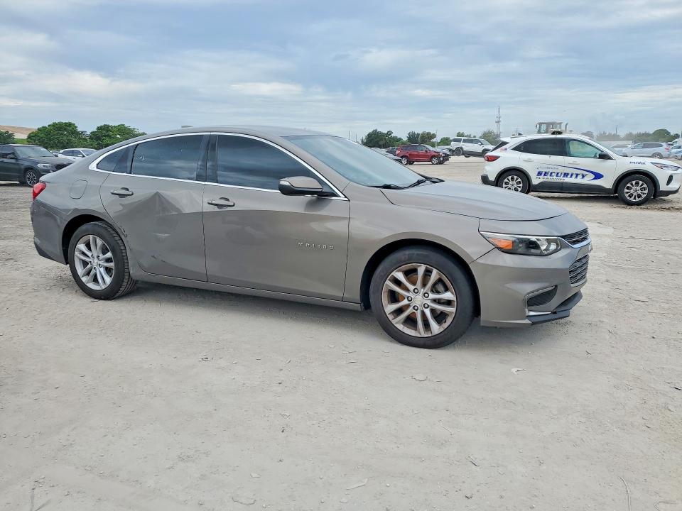 1G1ZD5ST1JF155812