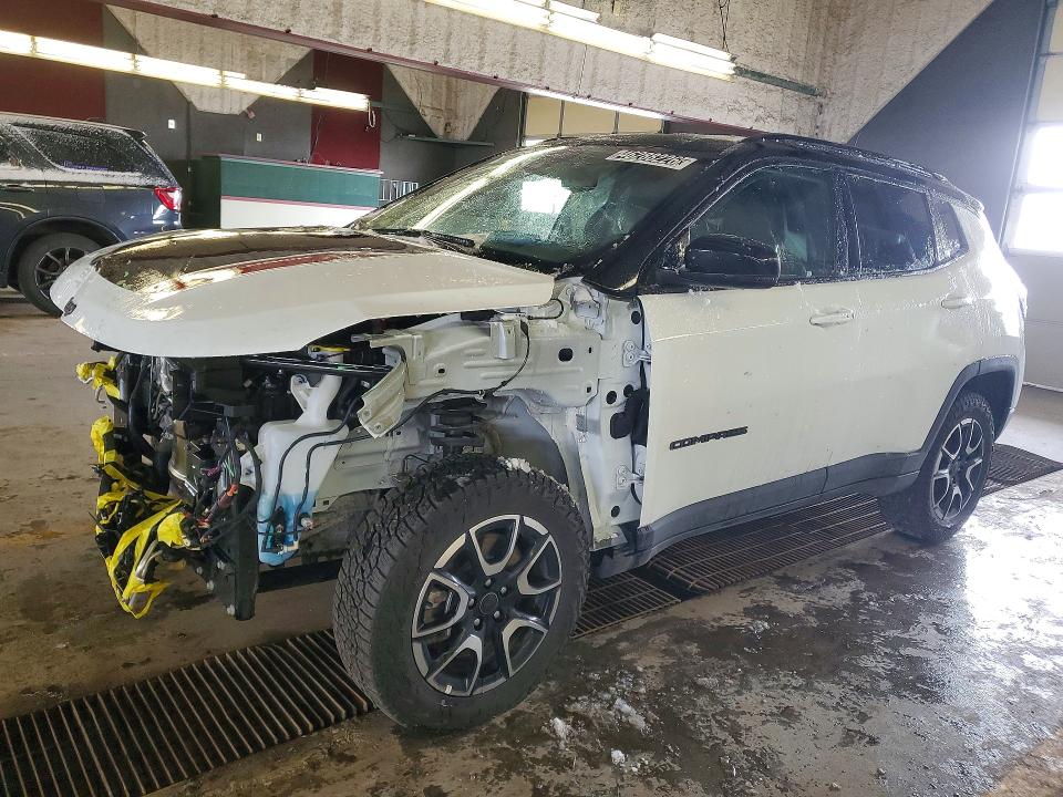 2025 JEEP COMPASS — VIN 3C4NJDDN3ST618970