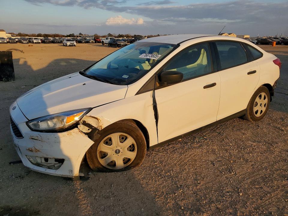 2018 FORD FOCUS — VIN 1FADP3E23JL225883