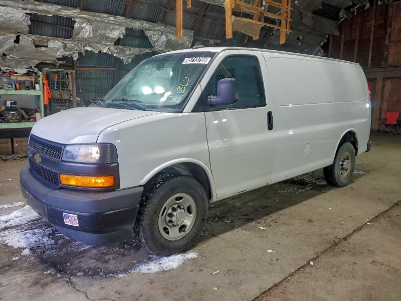 2019 CHEVROLET EXPRESS G2500 — VIN 1GCWGAFG3K1363261