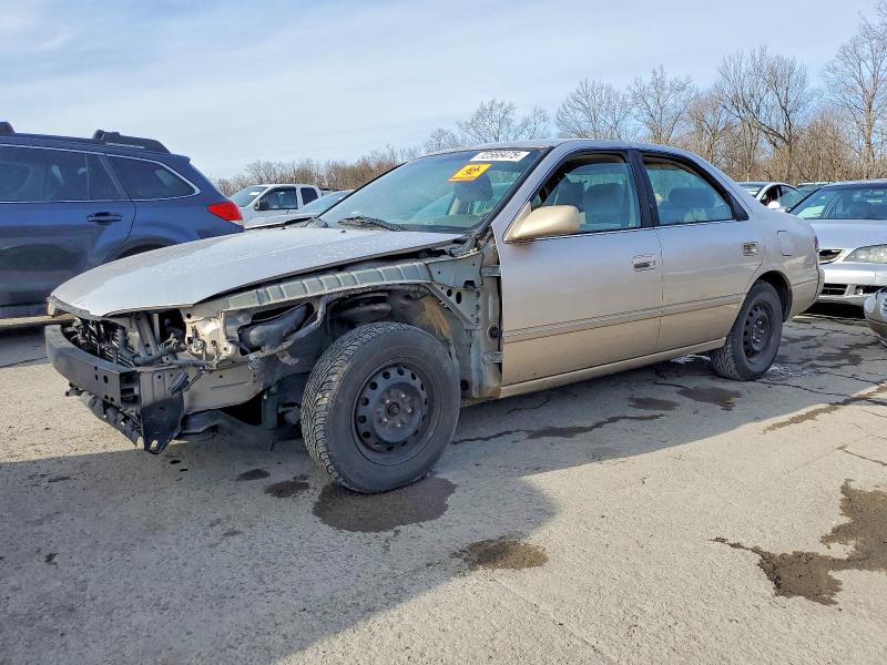 1998 TOYOTA CAMRY CE — VIN 4T1BG22K7WU285548