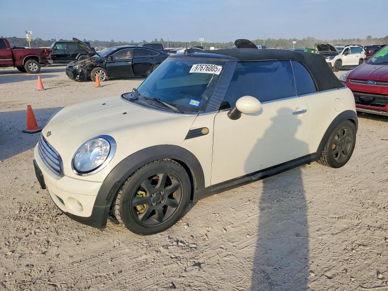 2010 MINI COOPER — VIN WMWMR3C50ATU97077