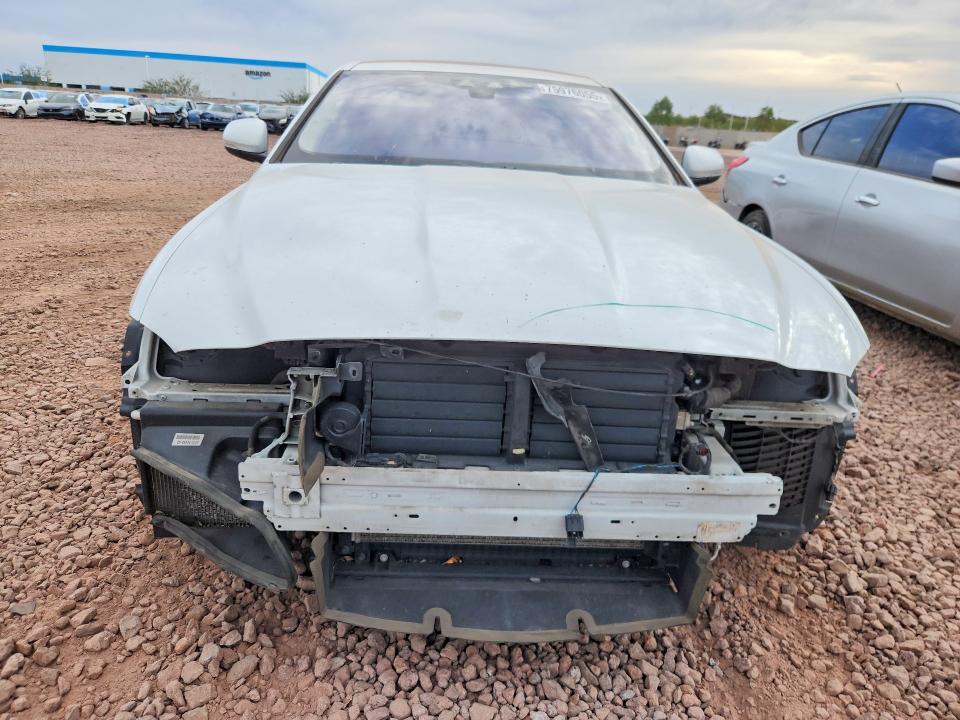 SAJAD4FX4JCP28605