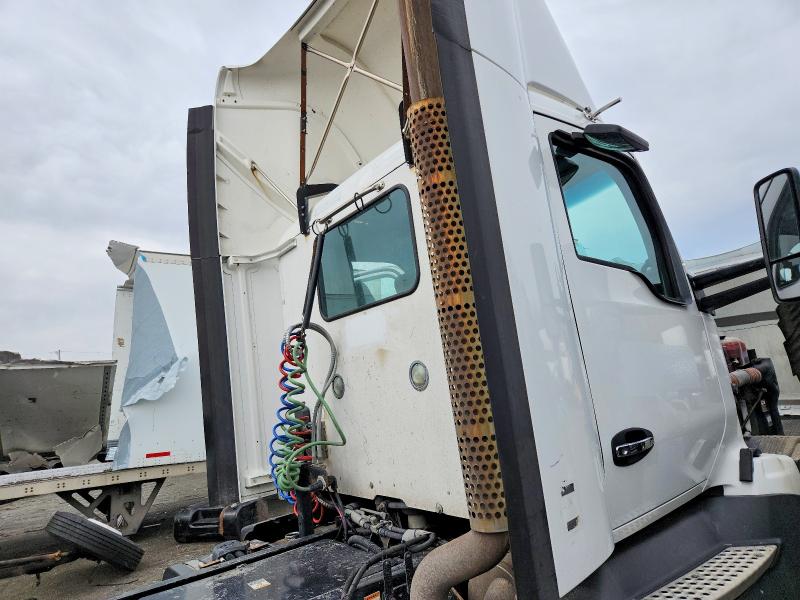 1XKYA48X0GJ496581