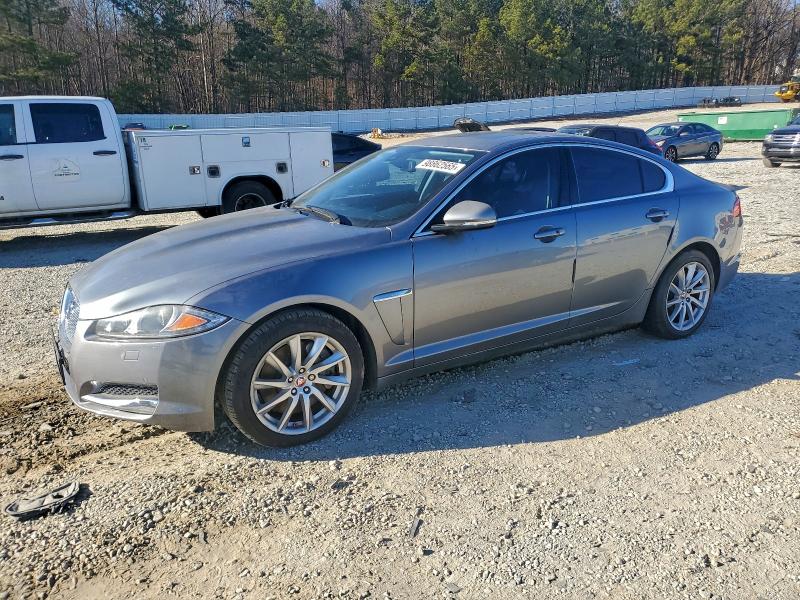 2015 JAGUAR XF 2.0T PR — VIN SAJWA0FS6FPU57042