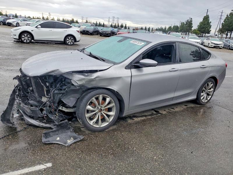 2015 CHRYSLER 200 — VIN 1C3CCCBB2FN681833