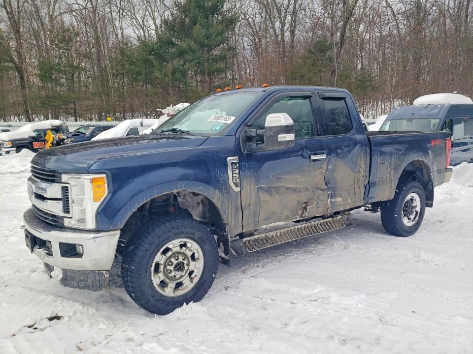 2017 FORD F350 — VIN 1FT8X3B67HEE60353
