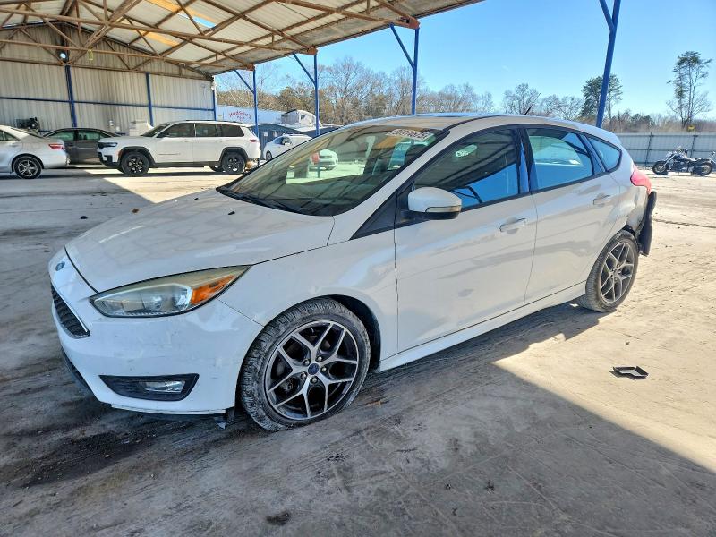 2015 FORD FOCUS SE — VIN 1FADP3K2XFL273196