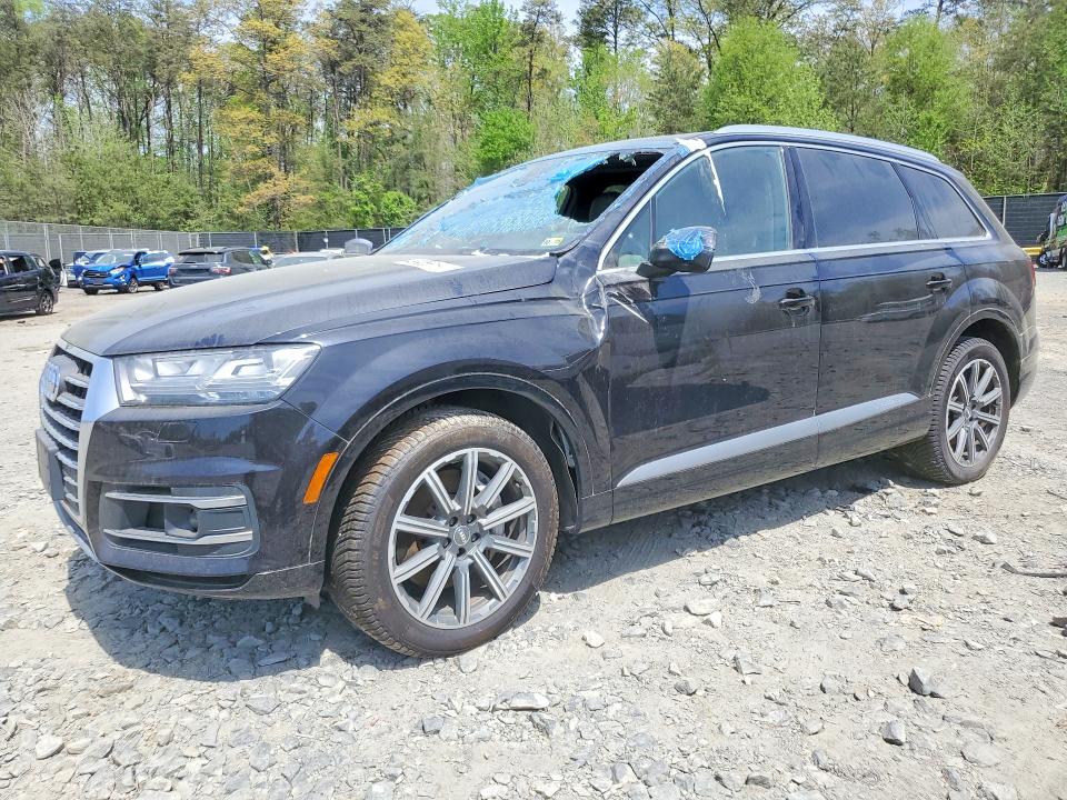 2017 AUDI Q7 — VIN WA1LAAF7XHD033137