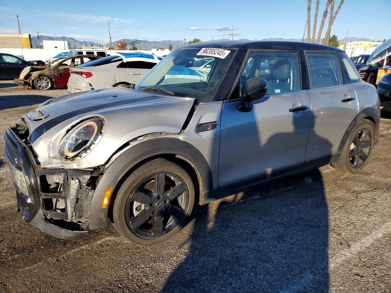 2024 MINI COOPER — VIN WMW53DK09R2U39052