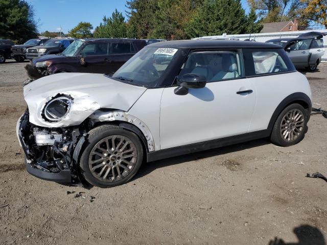 2025 MINI COOPER — VIN WMW13GD00S2W42401