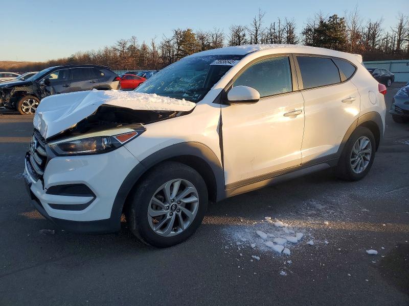 2016 HYUNDAI TUCSON — VIN KM8J23A40GU135320