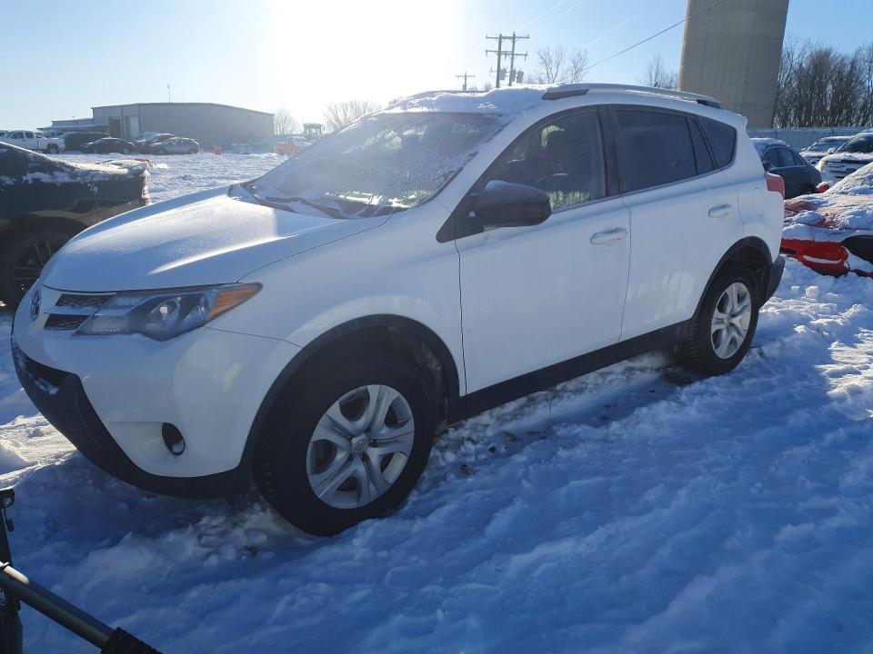 2015 TOYOTA RAV4 — VIN JTMBFREV7FD124400