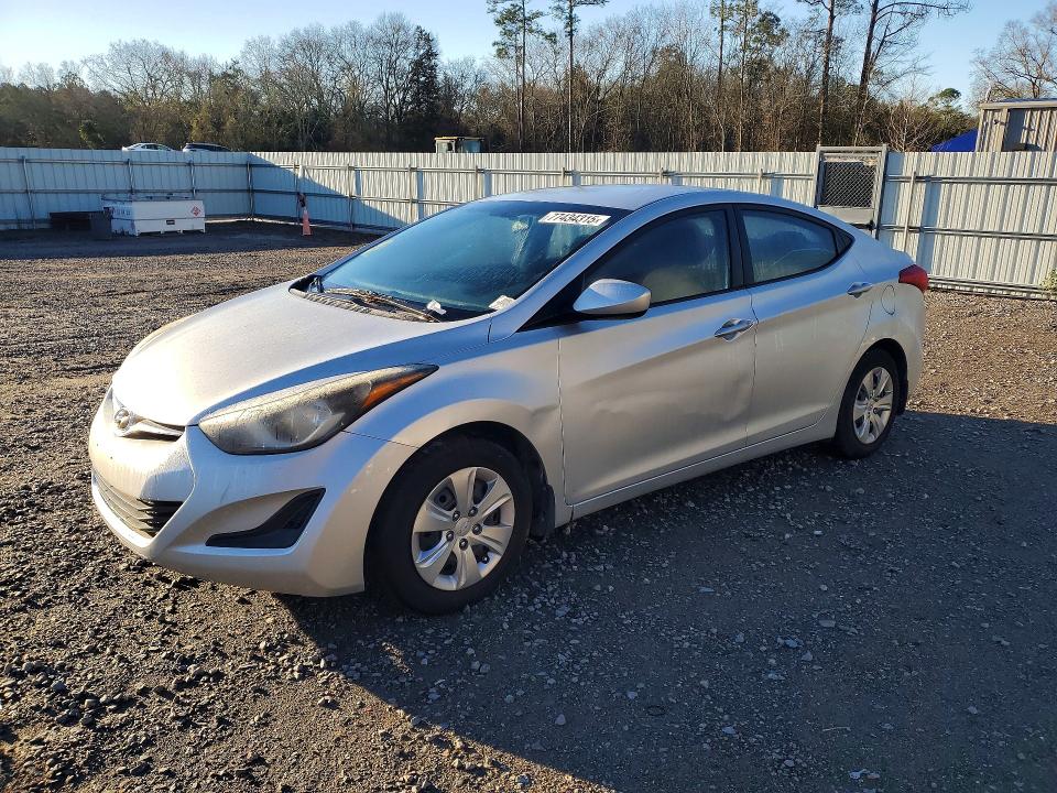 2016 HYUNDAI ELANTRA — VIN 5NPDH4AE1GH665899