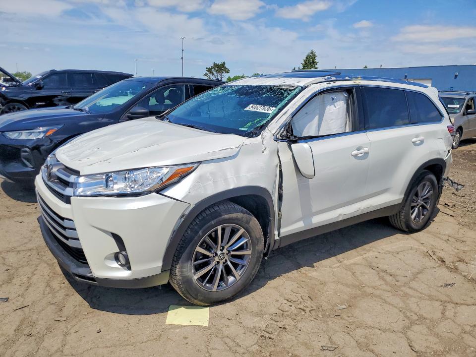2019 TOYOTA HIGHLANDER — VIN 5TDJZRFH8KS915514