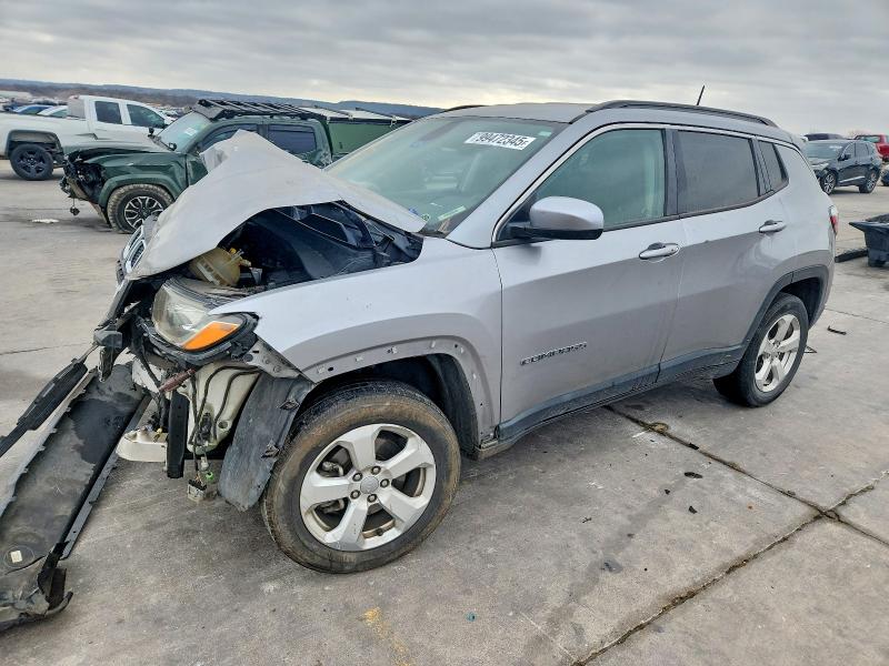2018 JEEP COMPASS — VIN 3C4NJDBB0JT315653