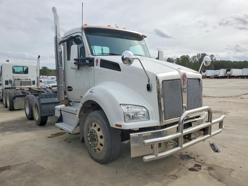 2020 KENWORTH T880 — VIN 1XKZDP9XXLJ396798