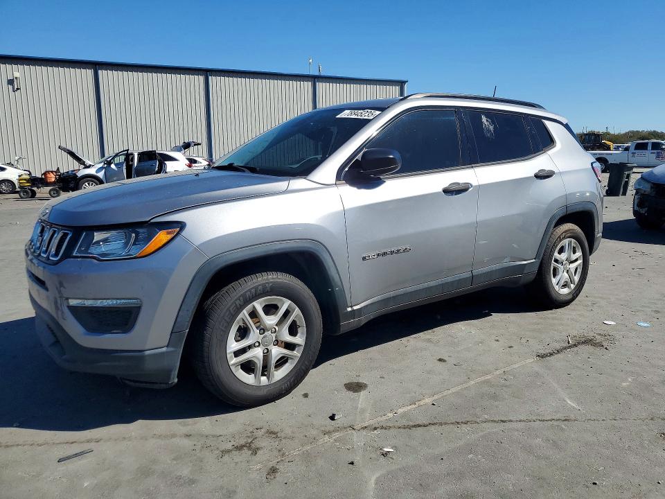 2018 JEEP COMPASS — VIN 3C4NJCAB7JT102498