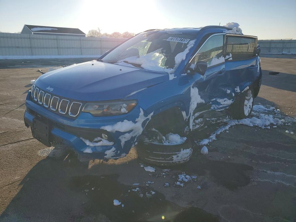 2022 JEEP COMPASS — VIN 3C4NJDFB0NT218713
