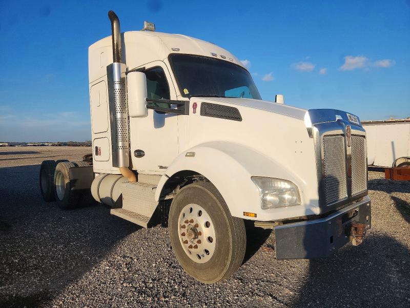2017 KENWORTH CONSTRUCTION — VIN 1XKZDP9X8HJ139937