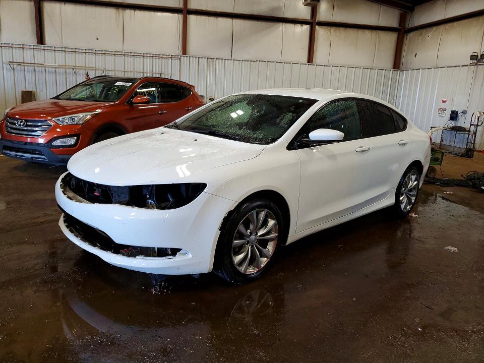 2015 CHRYSLER 200 — VIN 1C3CCCBB5FN745038