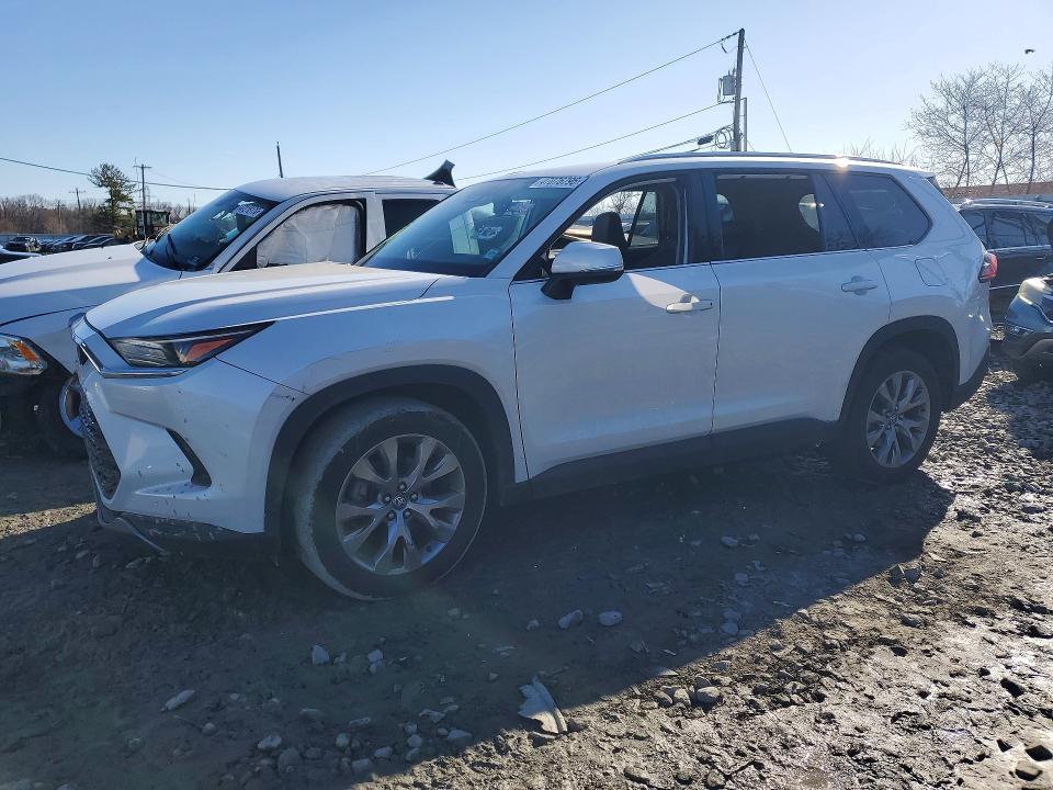 2024 TOYOTA GRAND HIGHLANDER — VIN 5TDAAAB5XRS015034