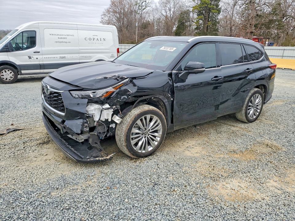 2023 TOYOTA HIGHLANDER — VIN 5TDKDRAHXPS512622